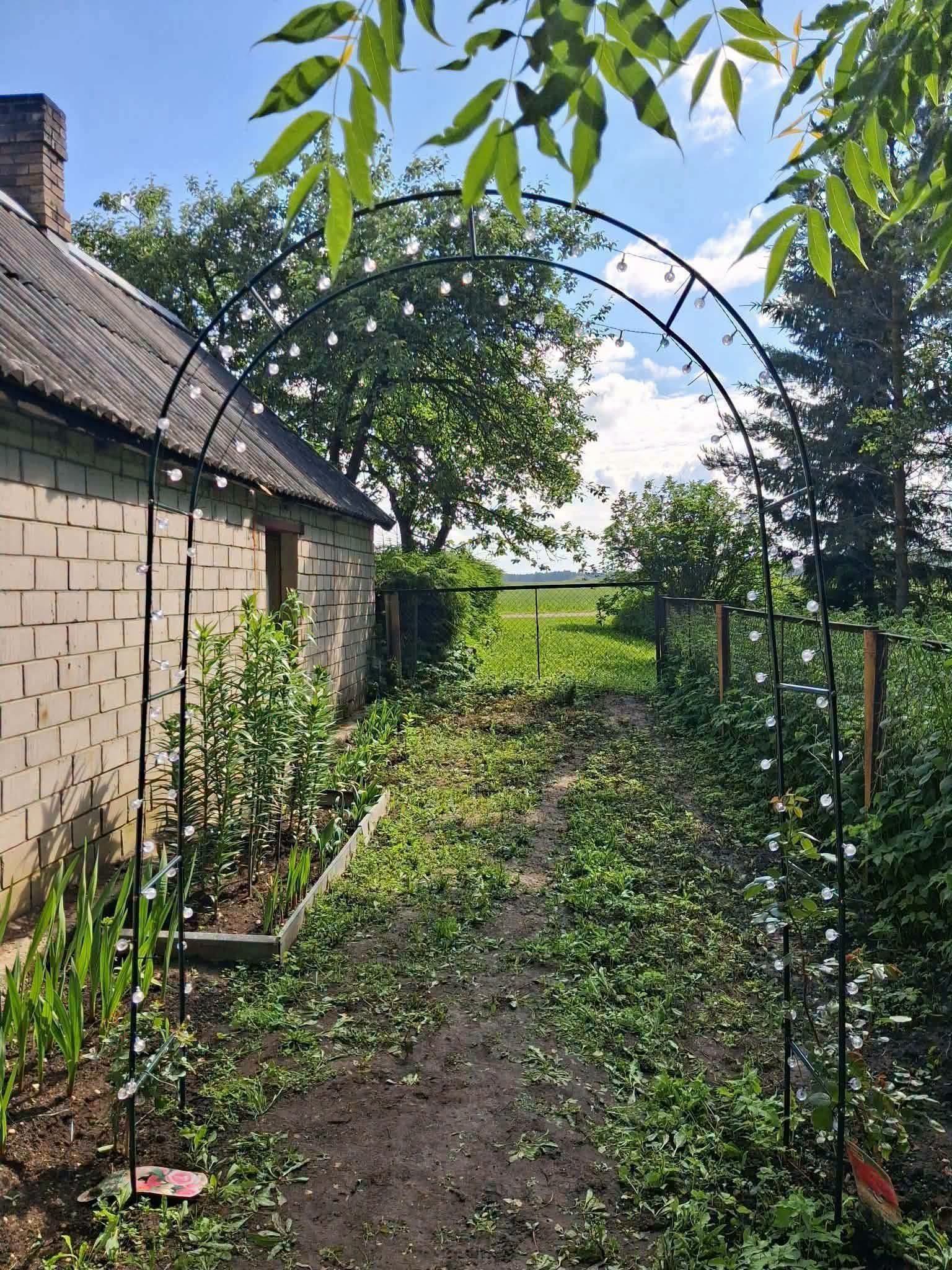Solar LED light chain, 100 balls (9.6 meters of illuminated chain length)