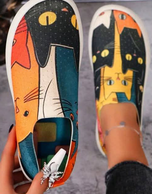 Slip-on jalanõud "Kassid"
