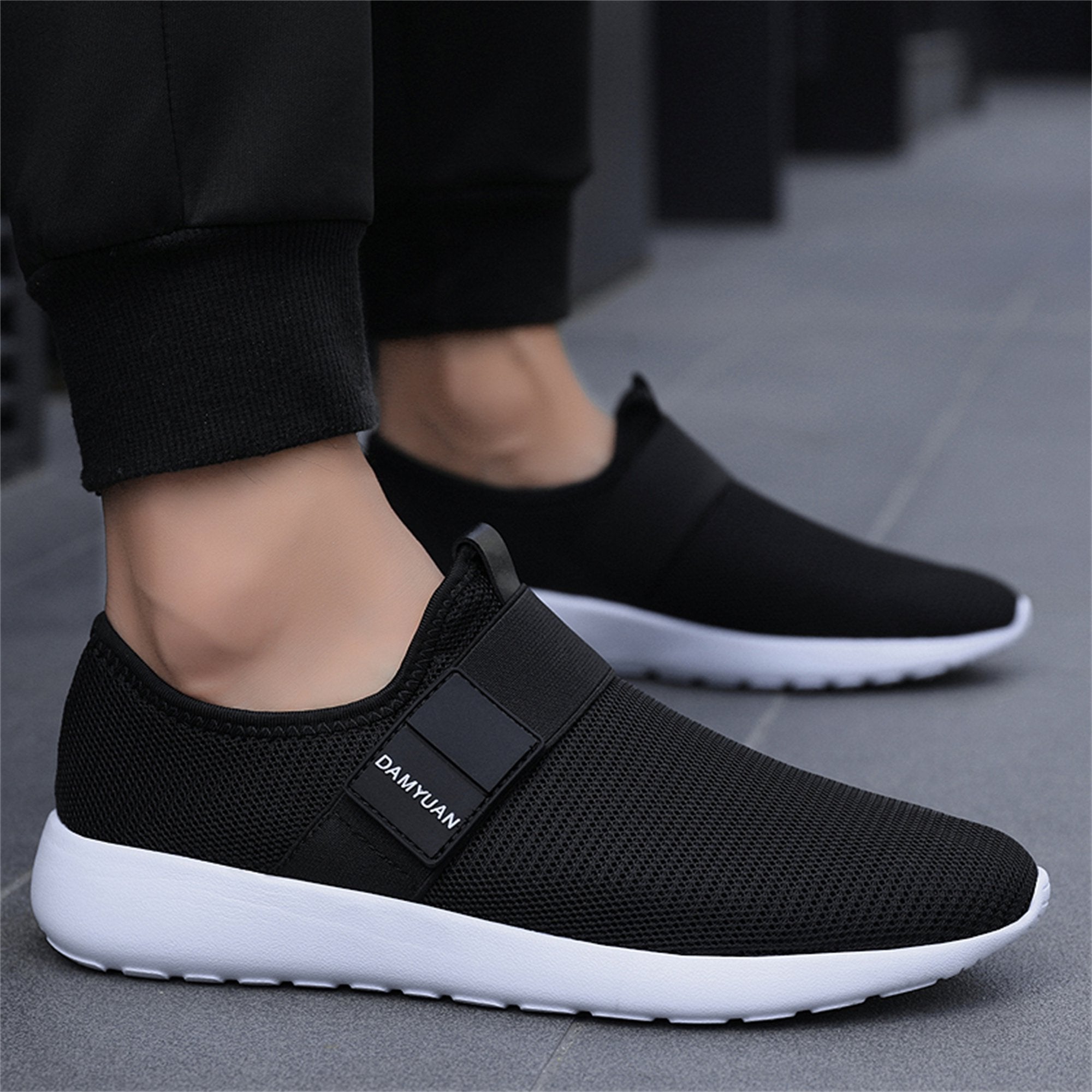 Meeste Slip-on jalatsid – kerged ja mugavad kanda