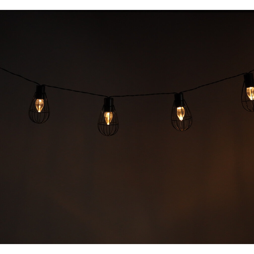 Päikeseenergial töötavad aia LED-lambid